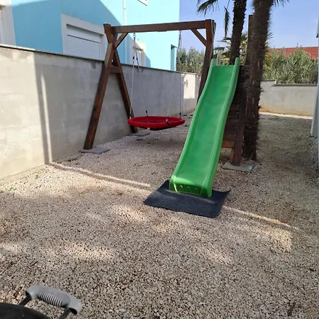 Palm Tree 2 Apartment