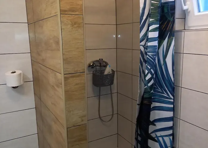 Apartment Palm Tree 2 *